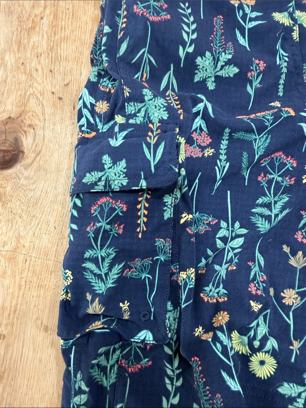 Duluth Trading Co Navy Floral Pocket Overalls - Picture 4 of 8
